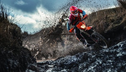 欧博官网-古稀之年执剑柄，七旬老人的世锦赛征途